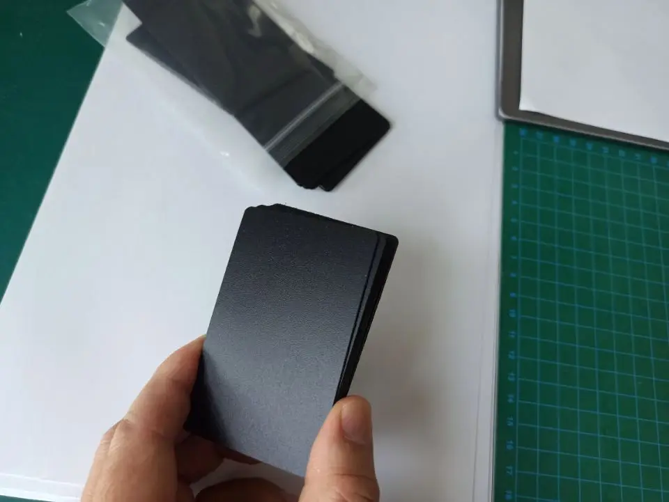 Tarjetas de presentación de plástico de acetato de PVC con acabado negro mate, grosor de 0.3 mm, ideales para grabado láser de CO2 - Imagen 12